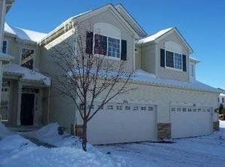 202 Timber Trails Blvd, Gilberts, IL 60136