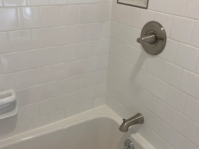 202 E Williams St — Photo 10