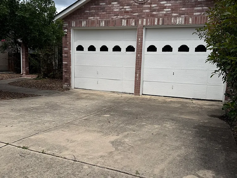 21638 Longwood — Photo 2