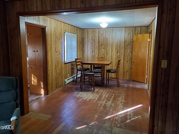 5th image of 214 Birch St W #W