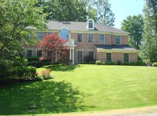 12505 Nathaniel Oaks Dr, Herndon, VA 20171
