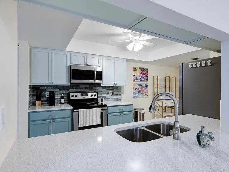 825 Egret Cir #209 — Photo 6
