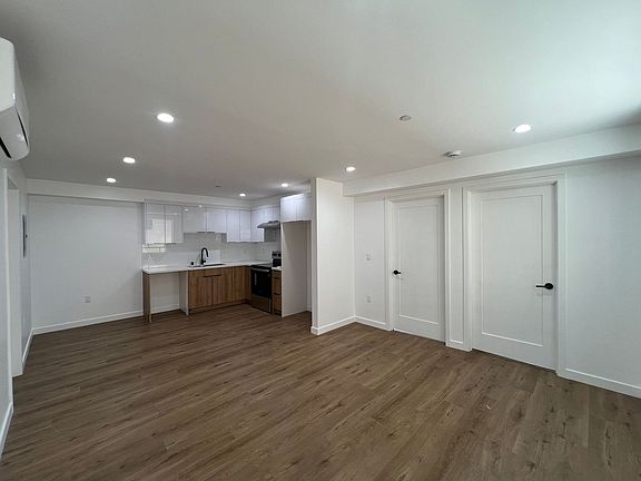 2nd image of 921 New York Dr #923-A