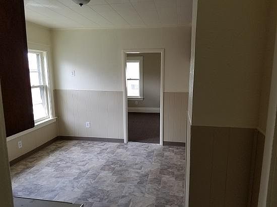 2nd image of 609 18th St #2