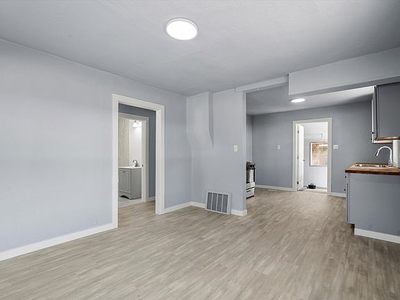 5th image of 1614 Ogden Ave