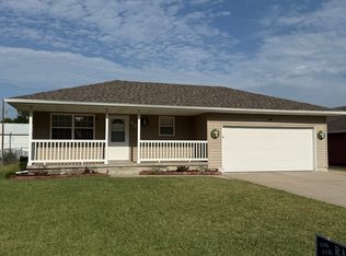 823 S Elm St, McPherson, KS 67460