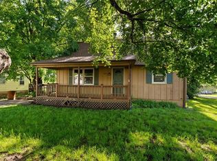 524 SW 13th St, Blue Springs, MO 64015