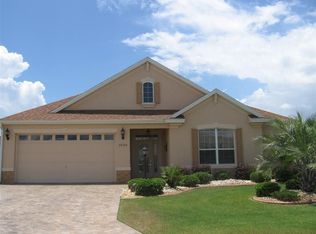 1050 Isle Of Palms Path, Lady Lake, FL 32162