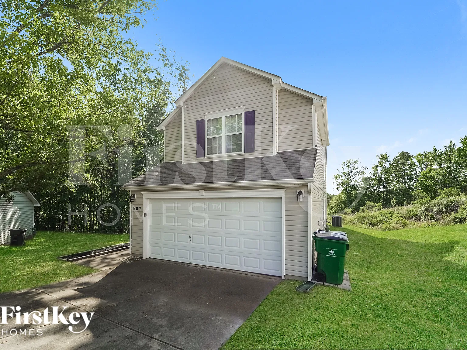 4 bed, 2.5 bath, 2044 sqft, $2,480 — Photo 2