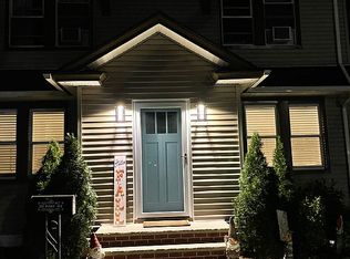 272 Hart Ave, Staten Island, NY 10310