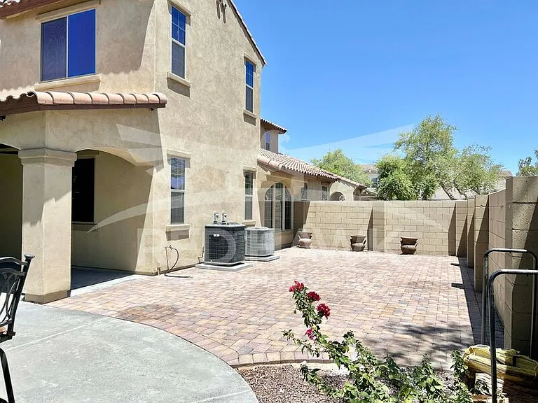 20697 W Delaney Dr — Photo 33