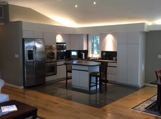 27 Magellan Dr, Milford, CT 06460