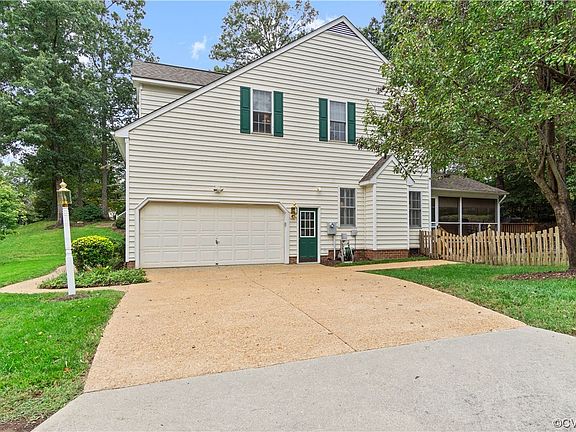 5th image of 10463 Oak Cottage Dr