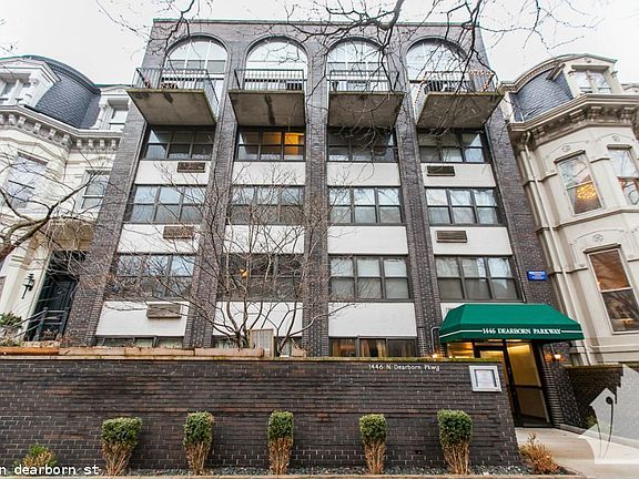 3rd image of 1446 N Dearborn St #323