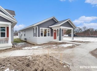 2096 Willard Ave, Grand Rapids, MI