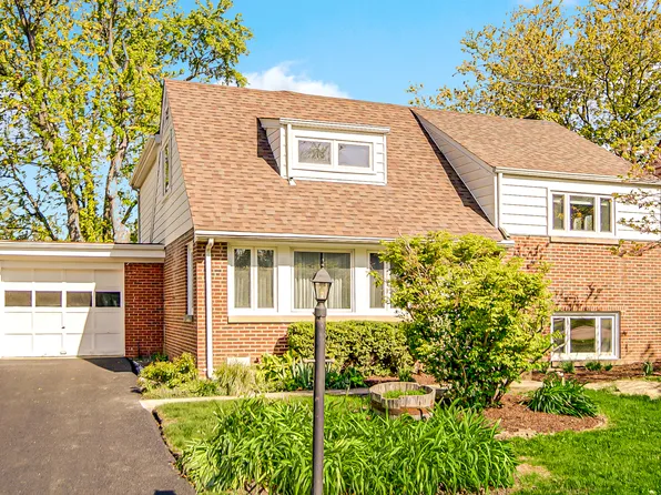 18422 Clyde Rd, Homewood, IL 60430