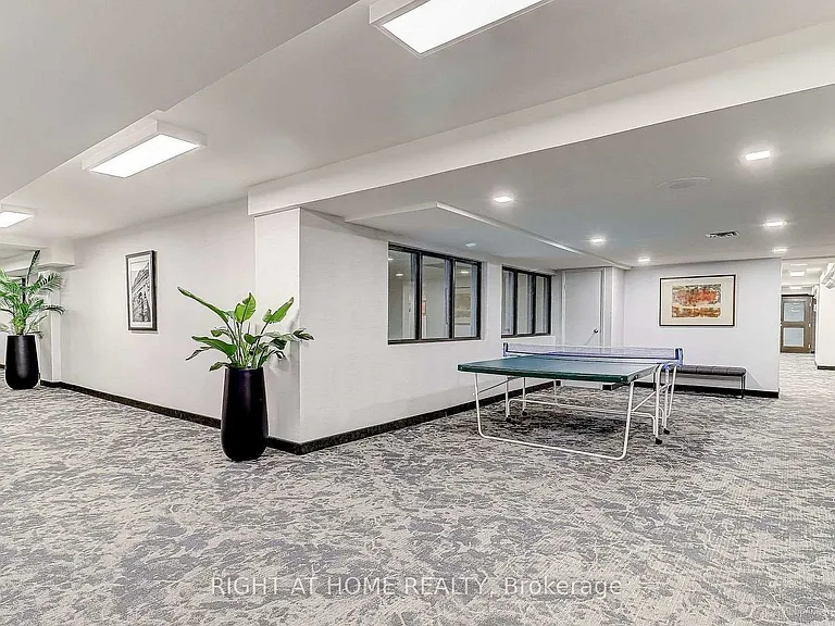 360 Bloor St E #411 — Photo 29