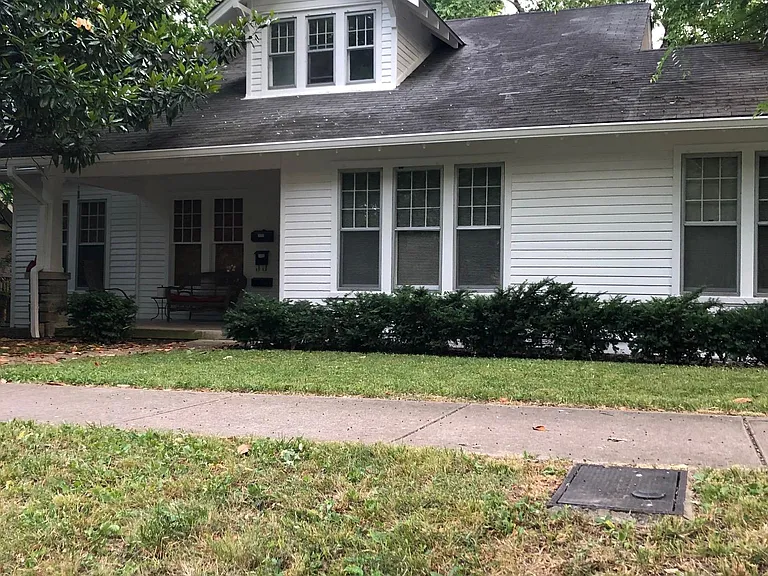 1207 Cedar Ln — Photo 1