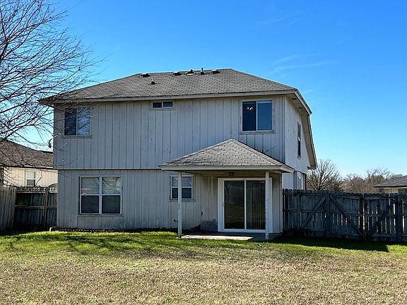 2nd image of 2203 Tracey Ann Ln