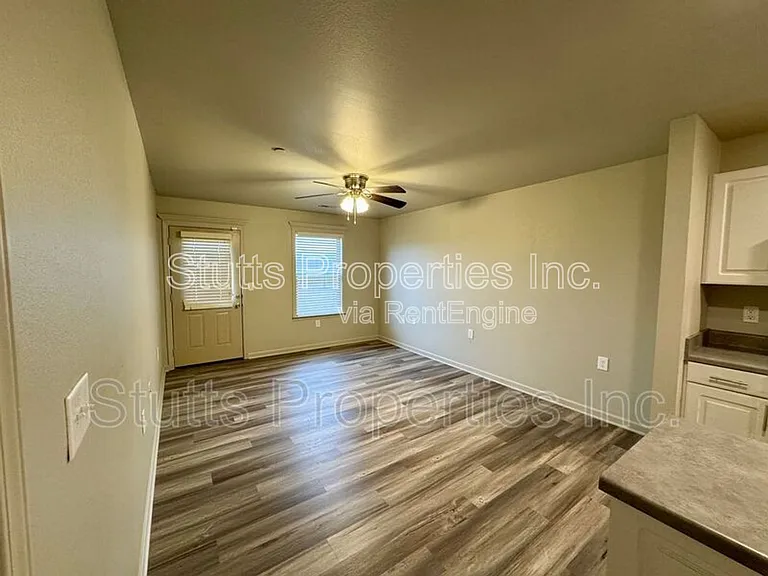 104 Spindle Ct #104 — Photo 3