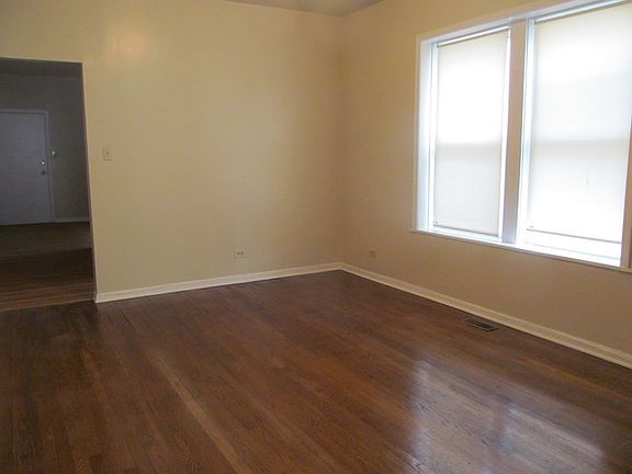 3rd image of 5260 W Congress Pkwy #2