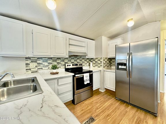5th image of 127 Buckingham Hts