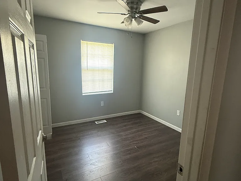 403 Brooke Ave — Photo 5