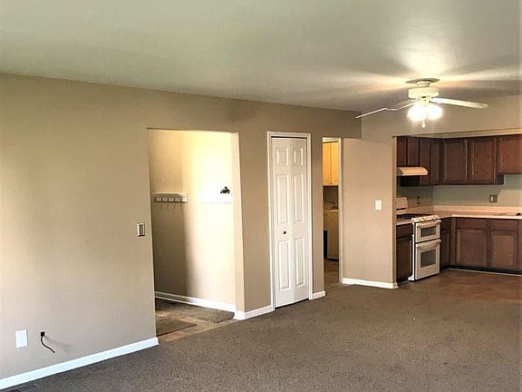 4th image of 722 Claire Pointe Dr
