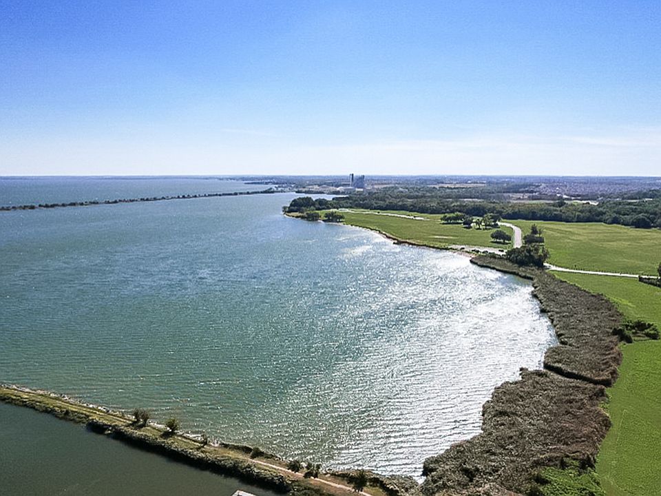 Live on Lake Ray Hubbard!