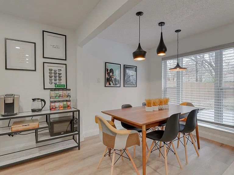 6048 Holiday Ln — Photo 15