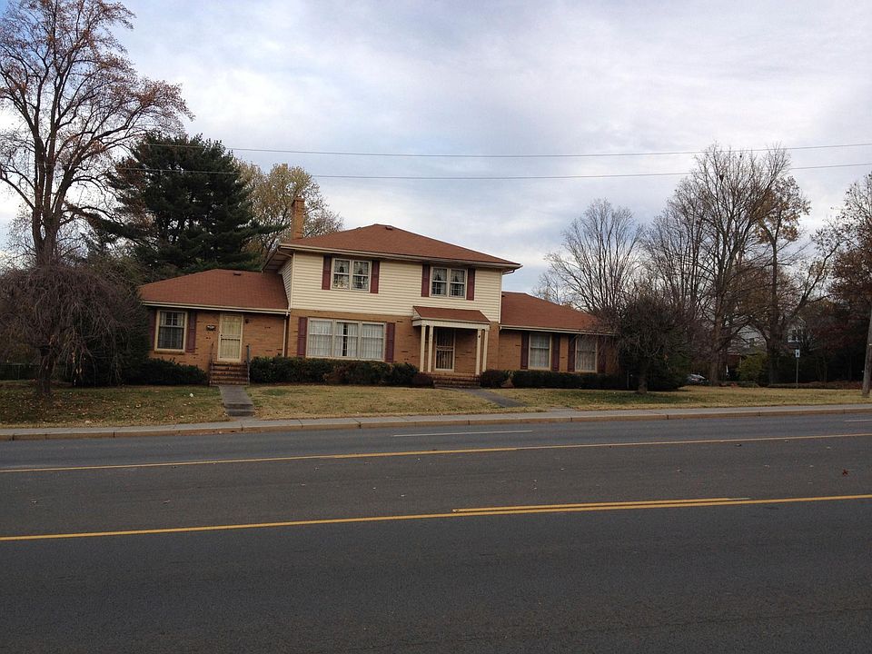 1st image of 812 University Pkwy
