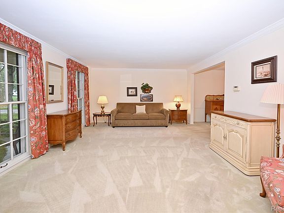 5th image of 30025 Spring River Dr