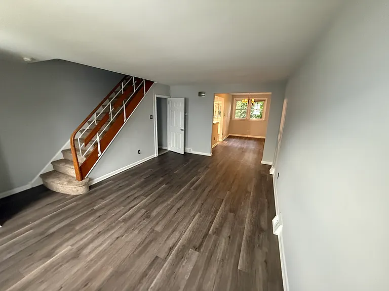 71 Suburban Ln — Photo 24