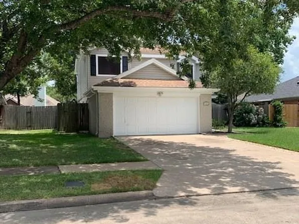 10402 N Fallen Bough Dr, Houston, TX 77041