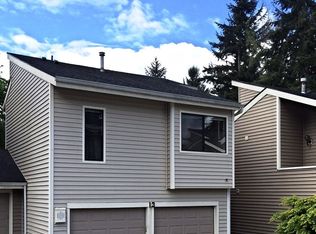 1400 Bellevue Way SE APT 13, Bellevue, WA 98004