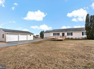 987 Dominion Rd, Gerrardstown, WV 25420