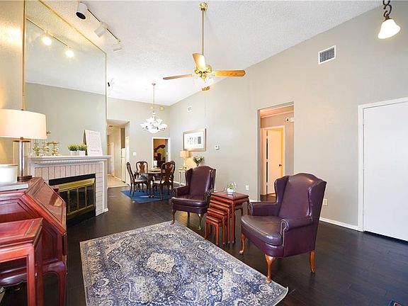 4th image of 437 Antietam Way