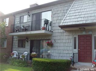 97 High Gate Trl, Fairport, NY 14450