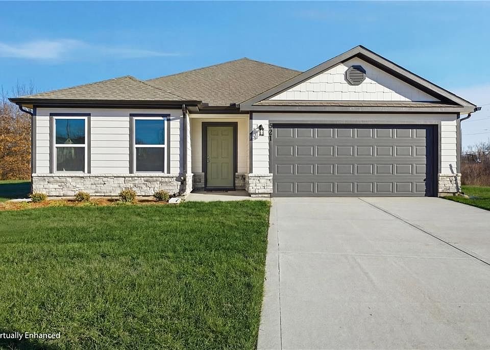 1st image of 521 SE Nelson Dr