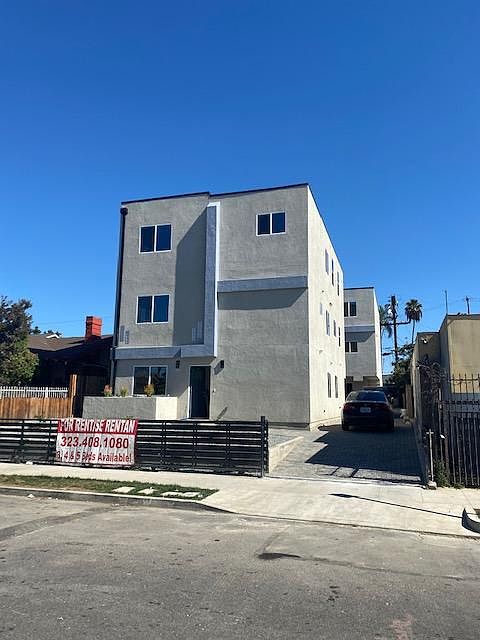 2nd image of 3994 La Salle Ave #3994