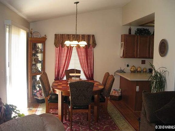 3rd image of 135 Catrina Ct