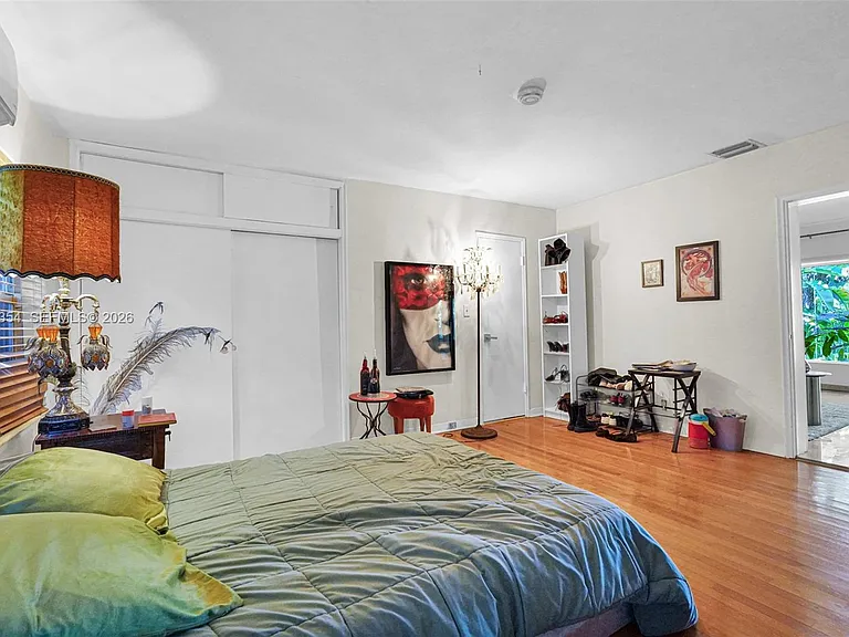 9325 NE 5th Ave — Photo 23
