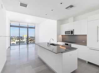 68 SE 6th St #4006, Miami, FL 33130