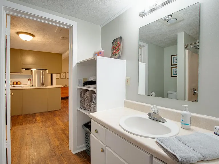 1500 McKinley Ave NE #B — Photo 10