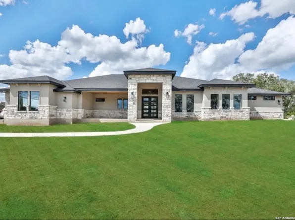 732 Salt Grass Trail, Bandera, TX 78003