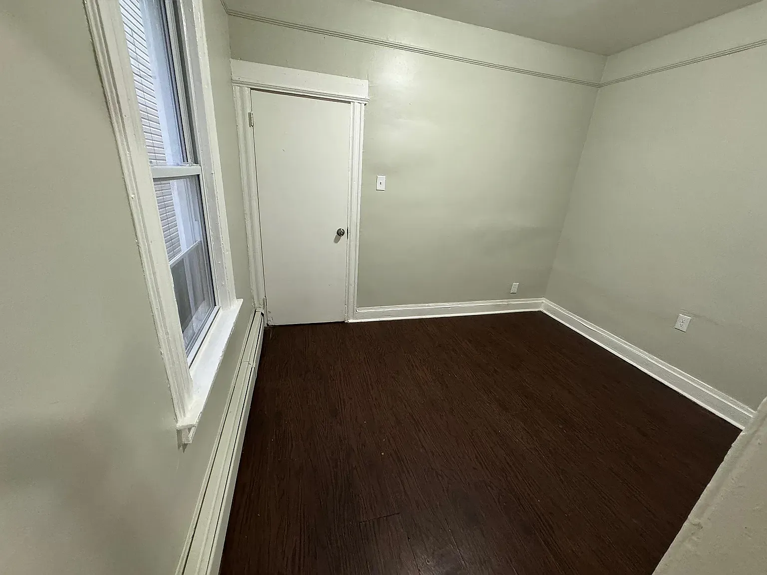 2 bed, 800 sqft, $1,924 — Photo 2