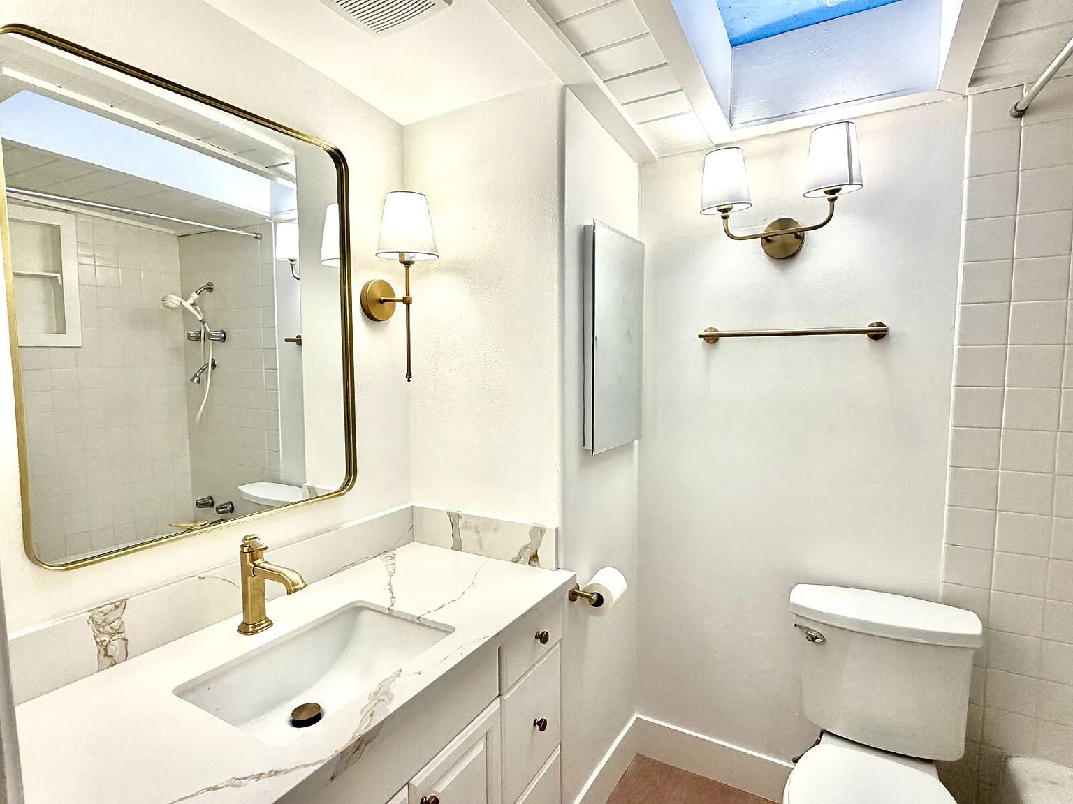 2 bed, 2.0 bath, 850 sqft, $5,995 — Photo 3