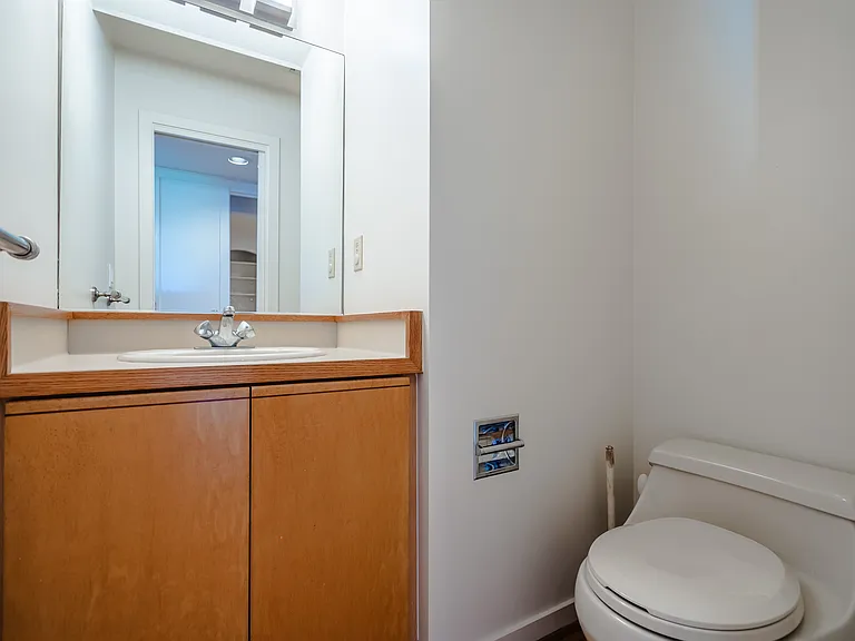 961 W California Ave — Photo 13