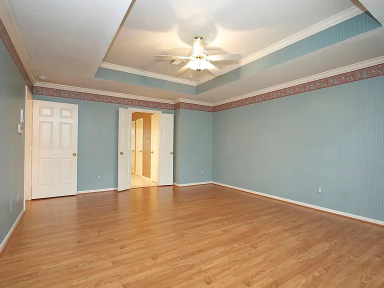 13618 Shadow Falls Ct — Photo 29