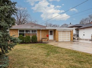 140 N Main St, Lombard, IL 60148